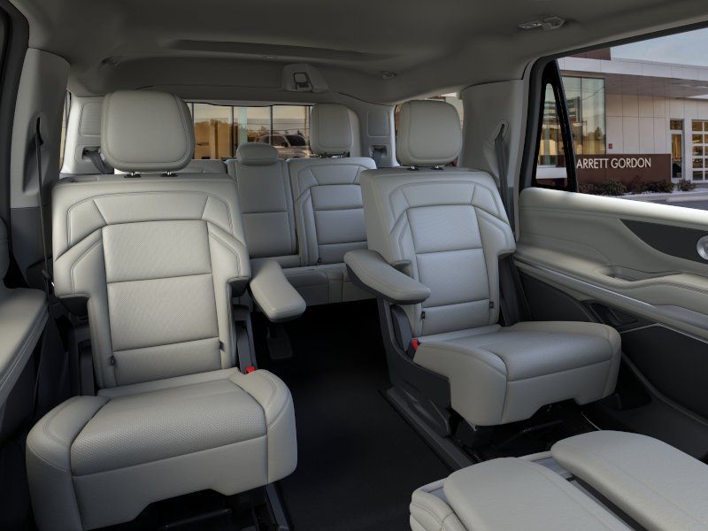 2026 Lincoln Navigator Premiere - Photo 11