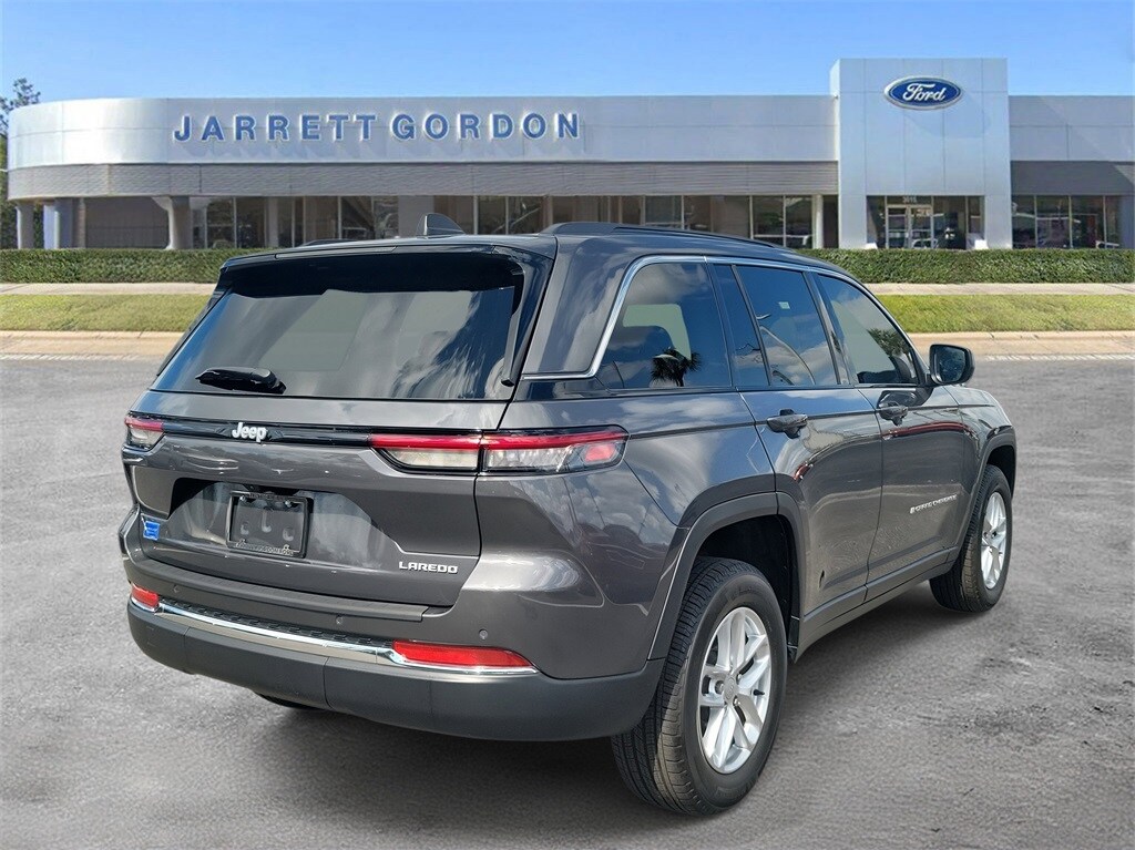 Used 2024 Jeep Grand Cherokee Laredo SUV