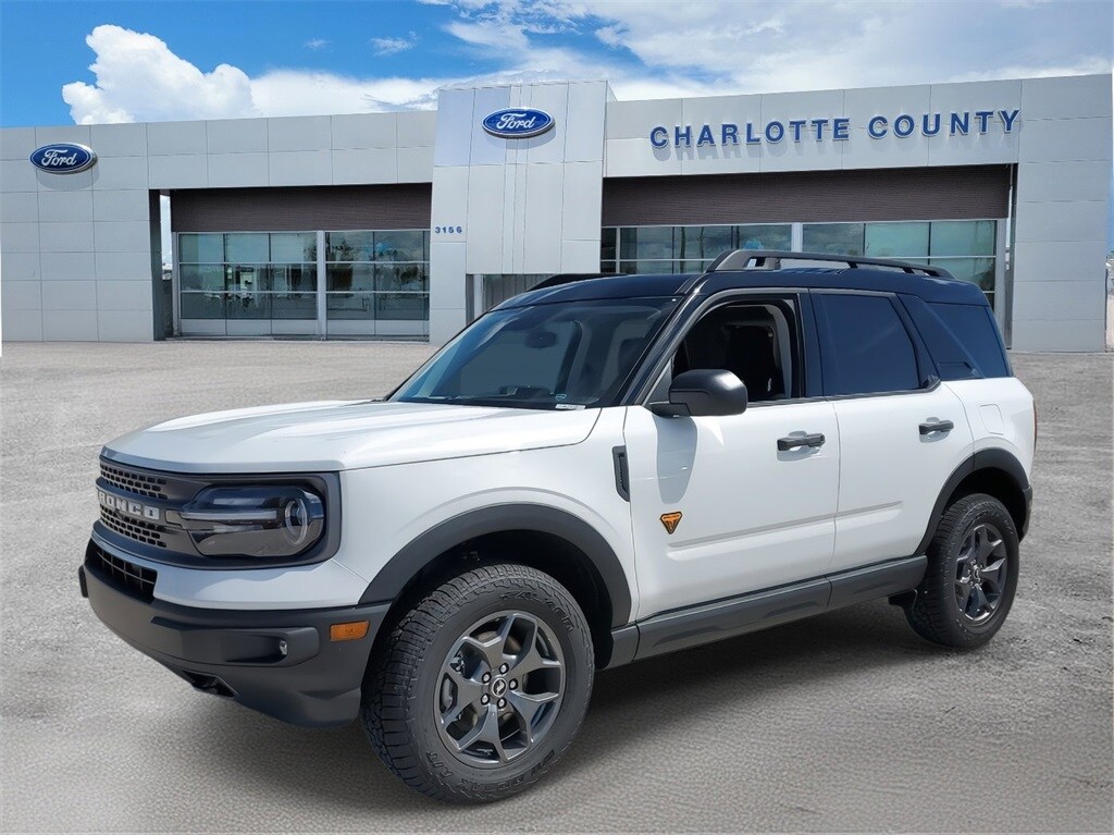2024 Ford Bronco Sport Badlands photo 2