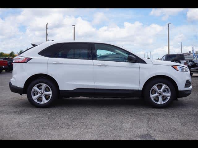 2024 Ford Edge SE photo 2