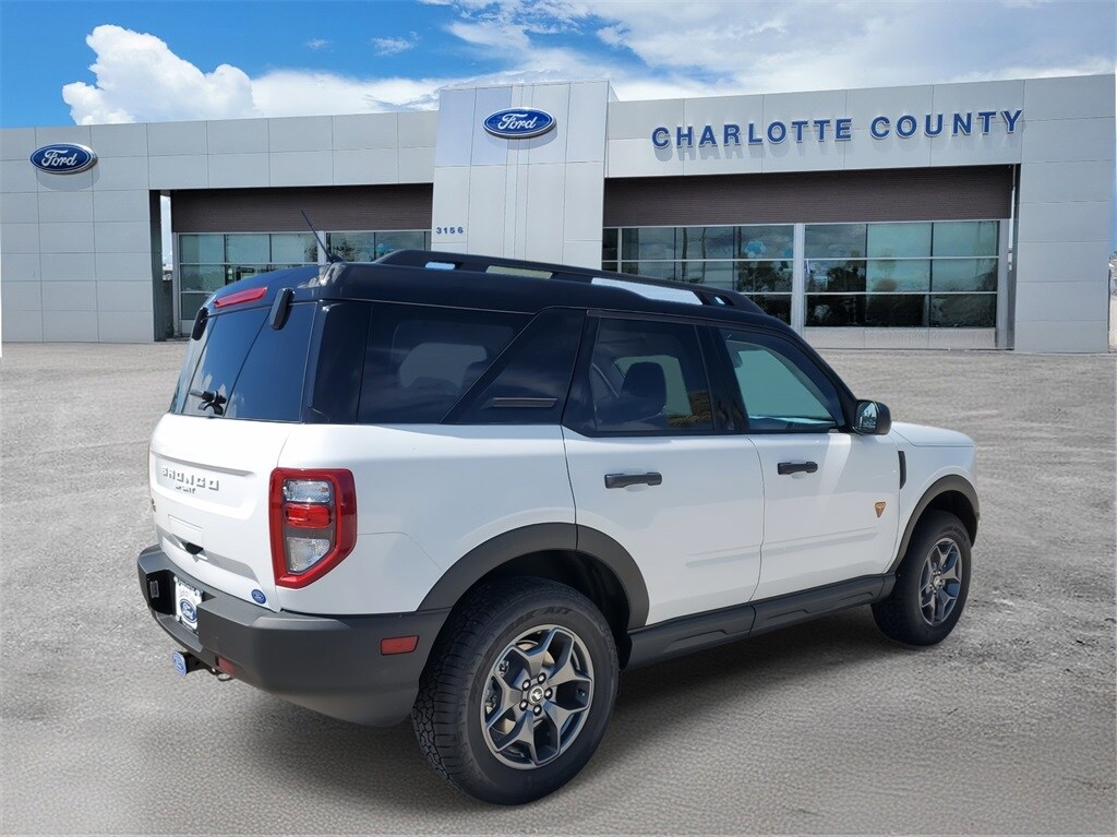 2024 Ford Bronco Sport Badlands photo 4