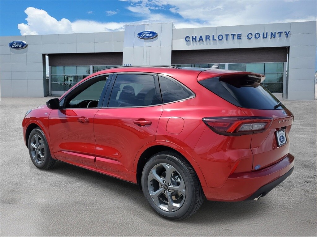 2024 Ford Escape ST-Line photo 3