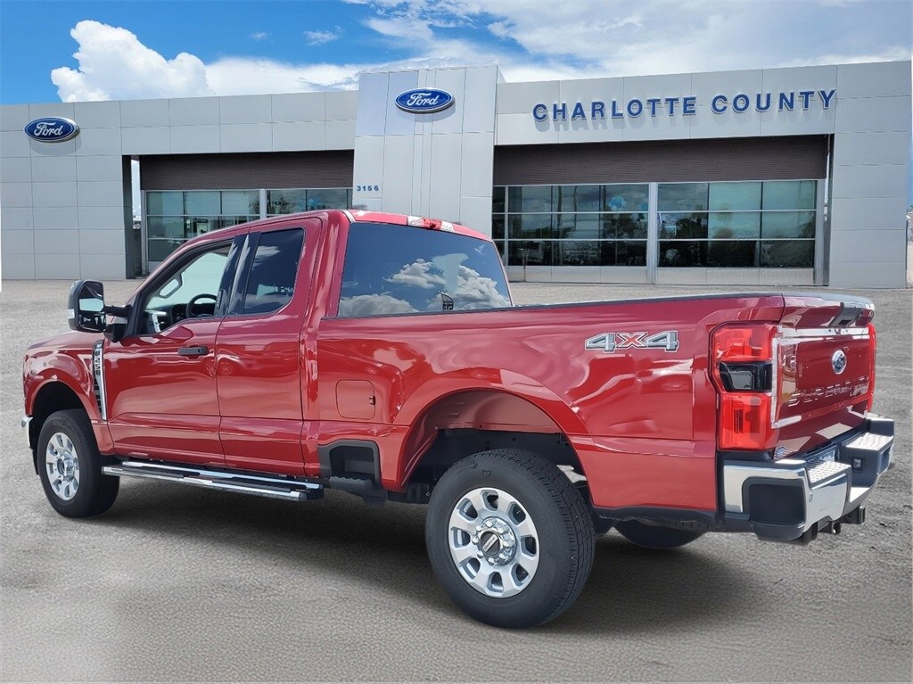 2023 Ford F-250 photo 3