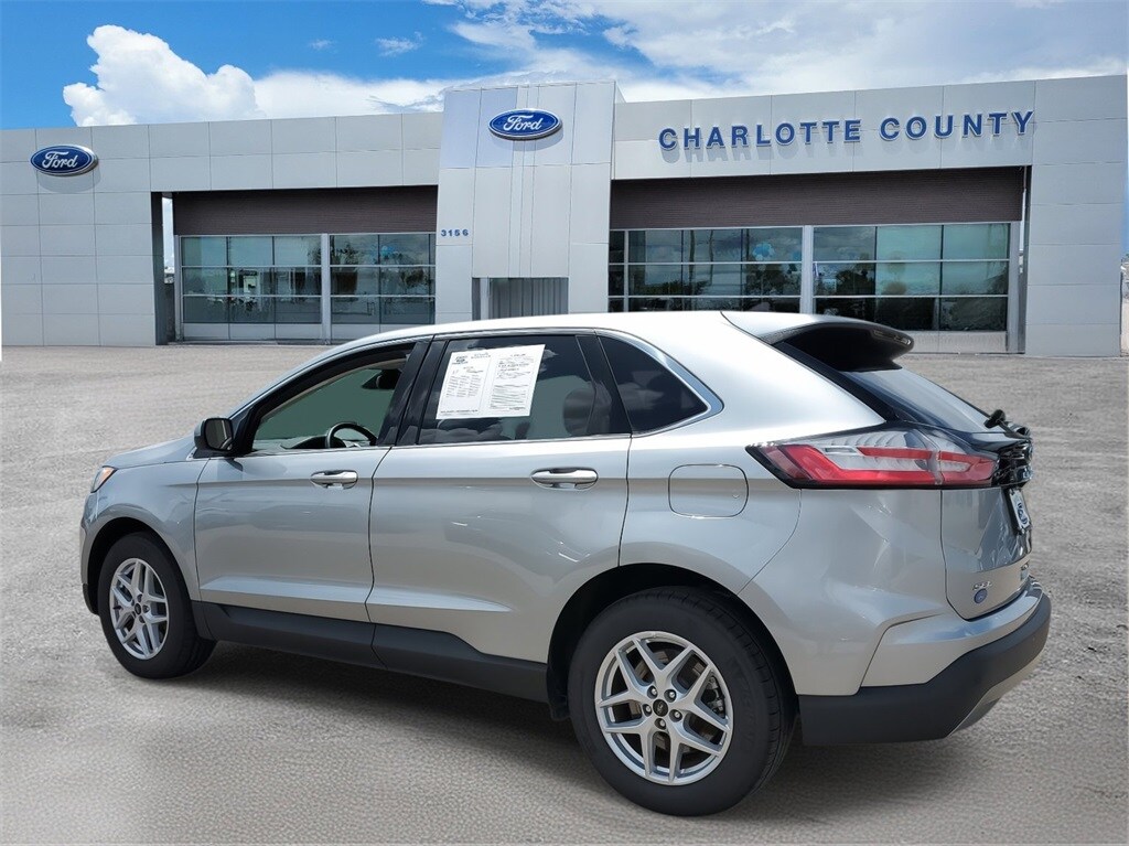 2024 Ford Edge SEL photo 3
