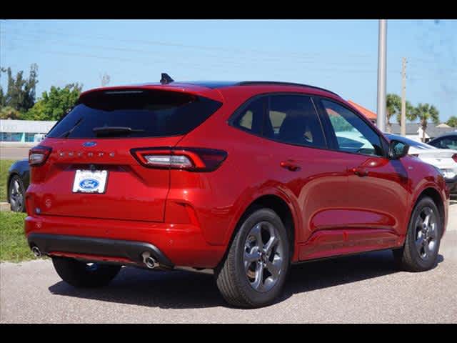 2024 Ford Escape ST-Line photo 2