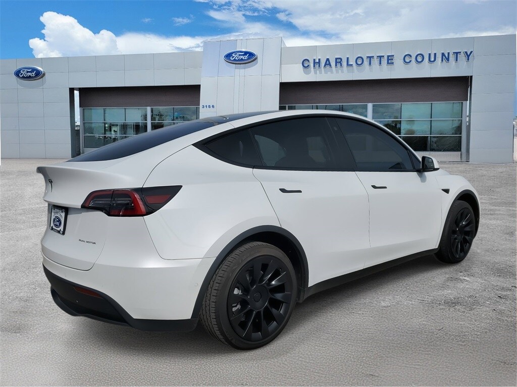 2022 Tesla Model Y Long Range photo 4