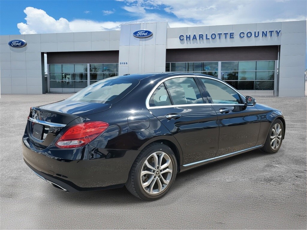 2018 Mercedes Benz C 300 photo 4