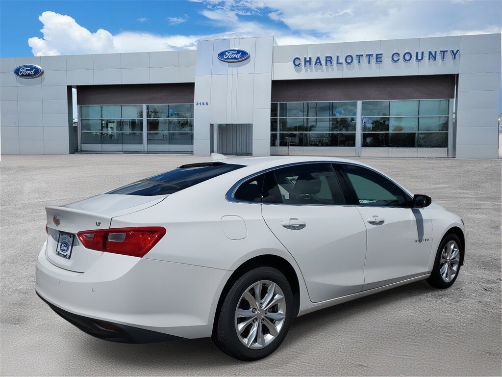 2024 Chevrolet Malibu photo 4