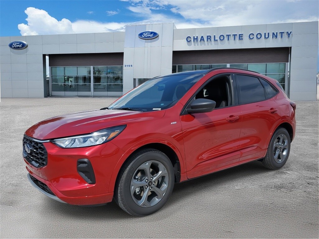 2024 Ford Escape ST-Line photo 2