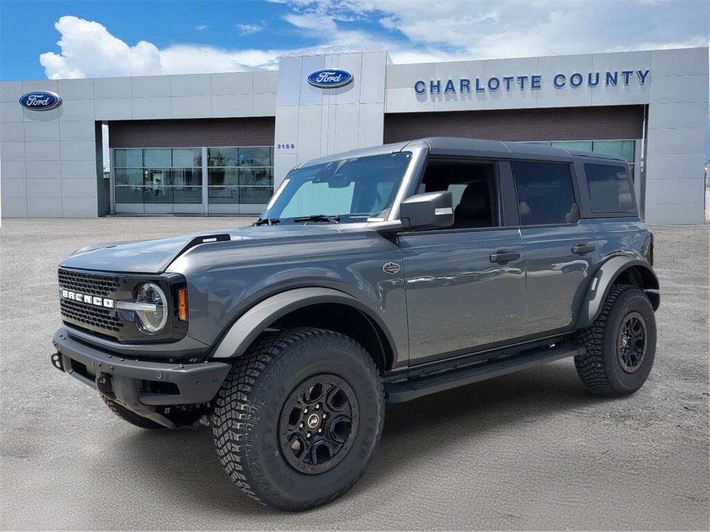 2024 Ford Bronco Wildtrak photo 2