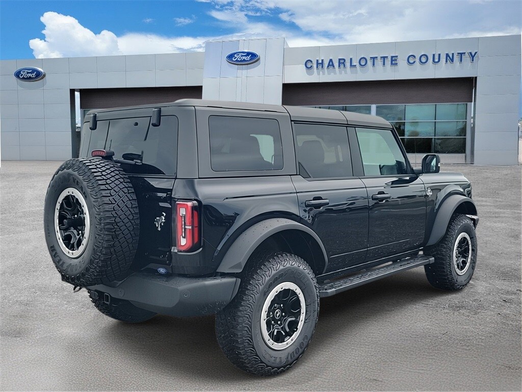 2024 Ford Bronco Outer Banks photo 4