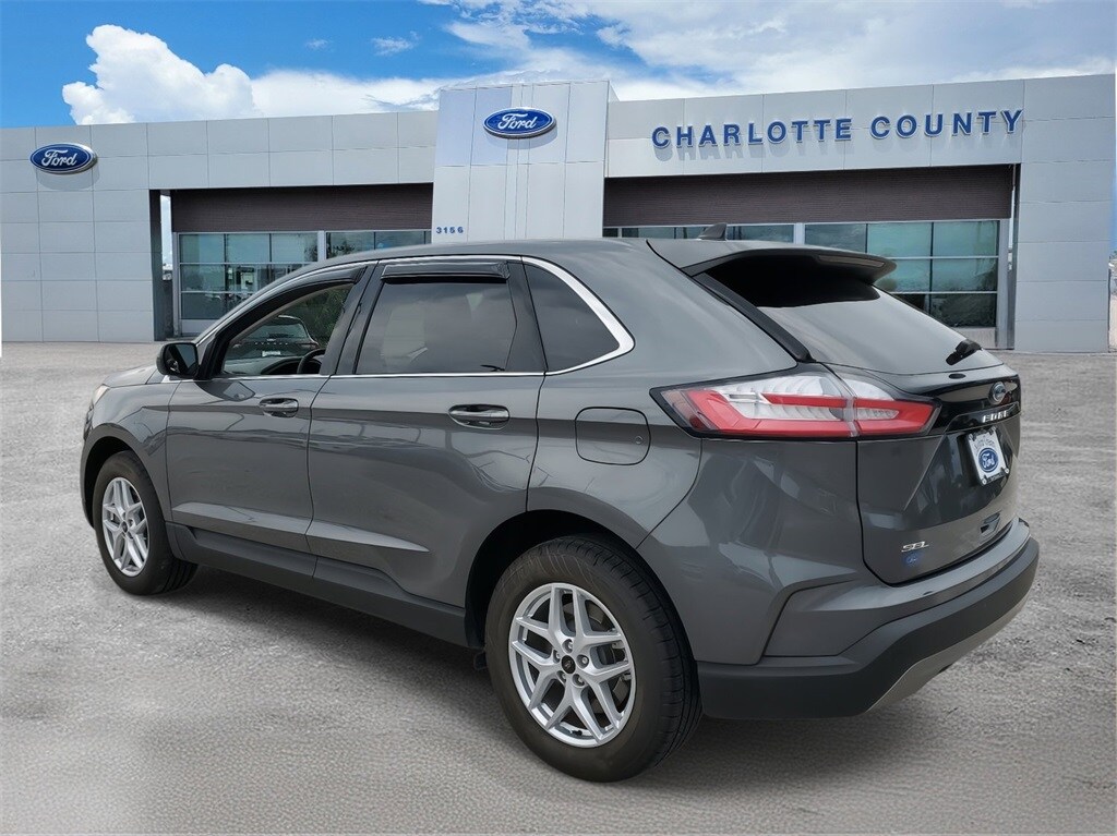 2024 Ford Edge SEL photo 3
