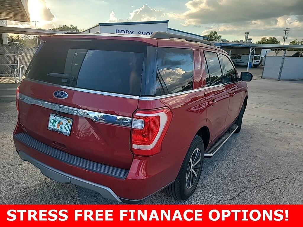 2021 Ford Expedition XLT photo 3