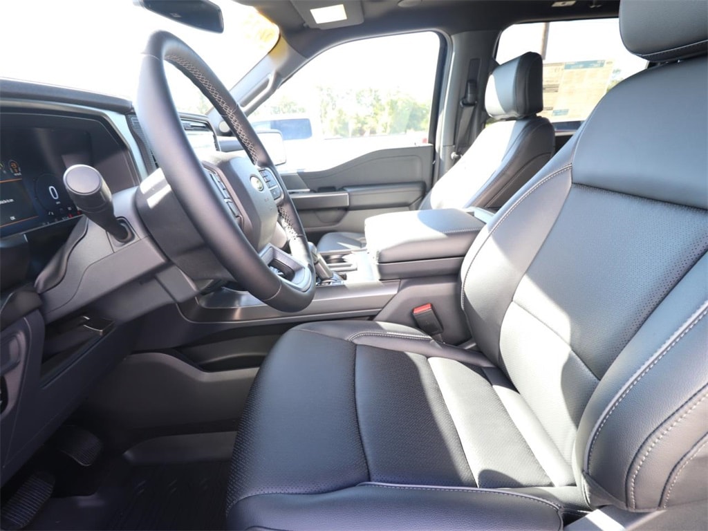 New 2025 Ford F-150 Lariat Truck