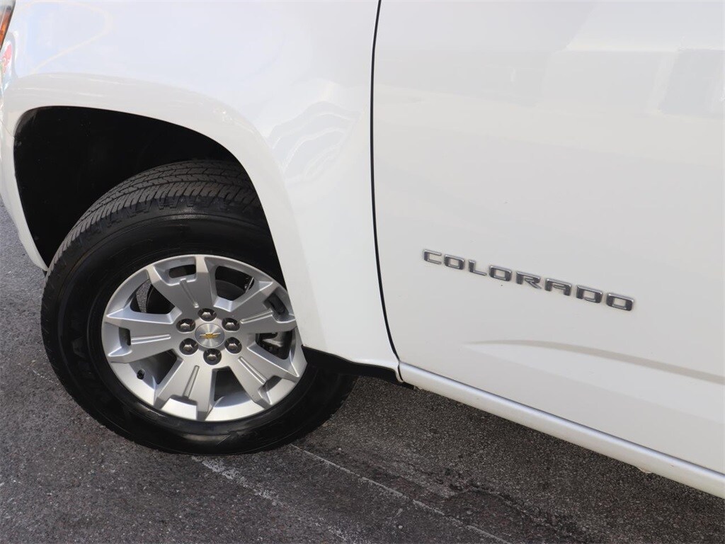 2022 Chevrolet Colorado LT photo 3