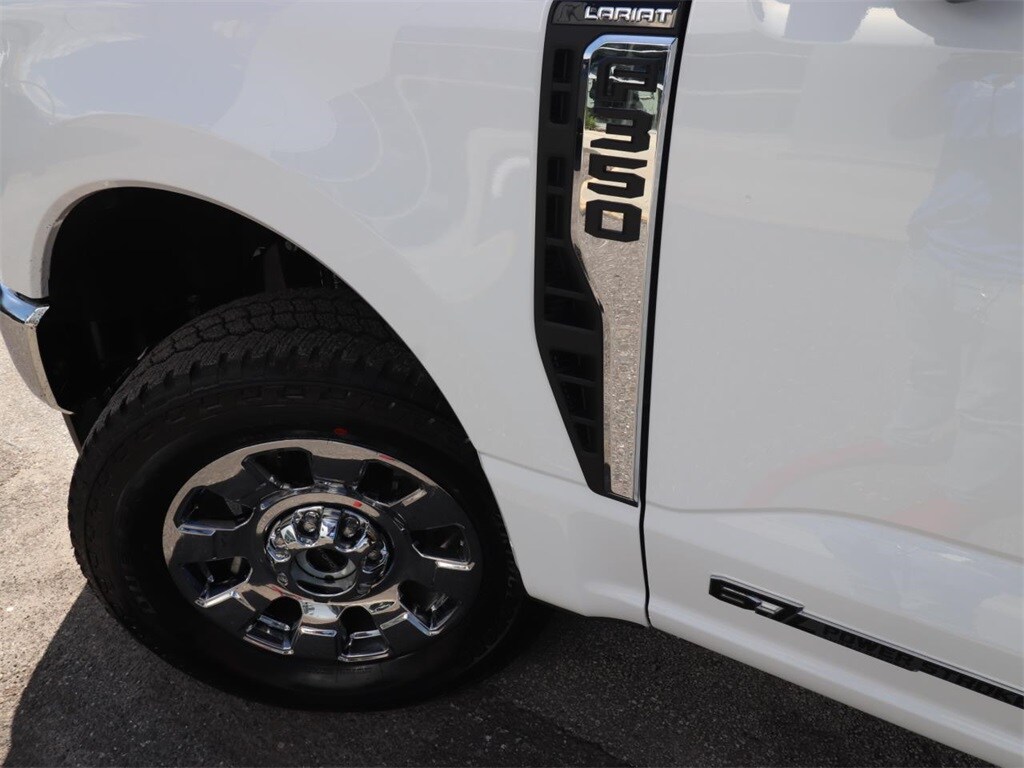 New 2026 Ford F-350 Lariat Truck