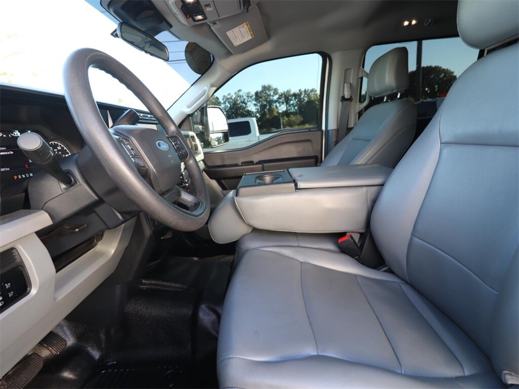 2023 Ford F-550 XL photo 2