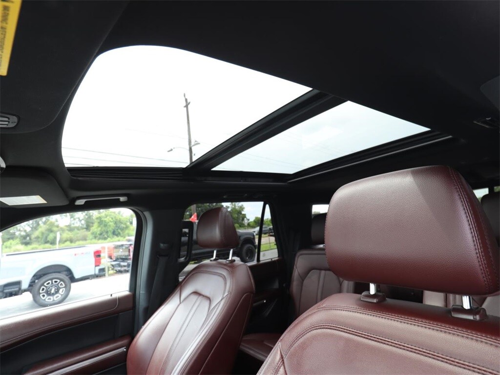 2023 Ford Expedition Limited photo 4