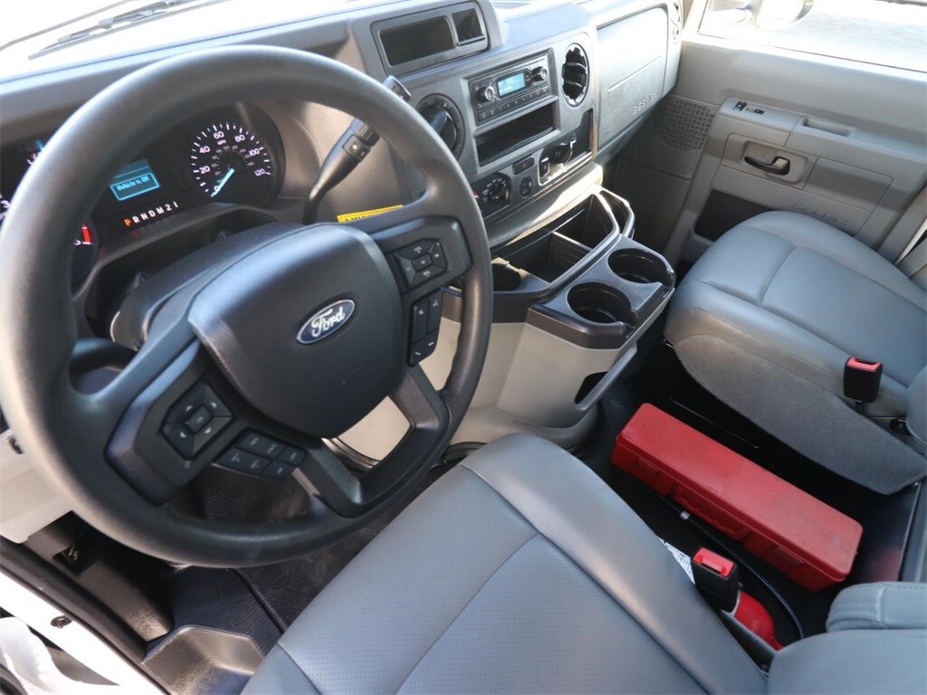 2023 Ford E-450 photo 4