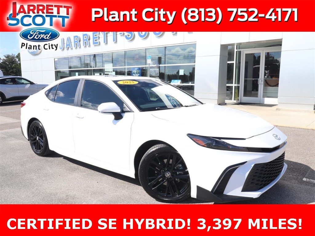 Certified 2025 Toyota Camry SE Sedan