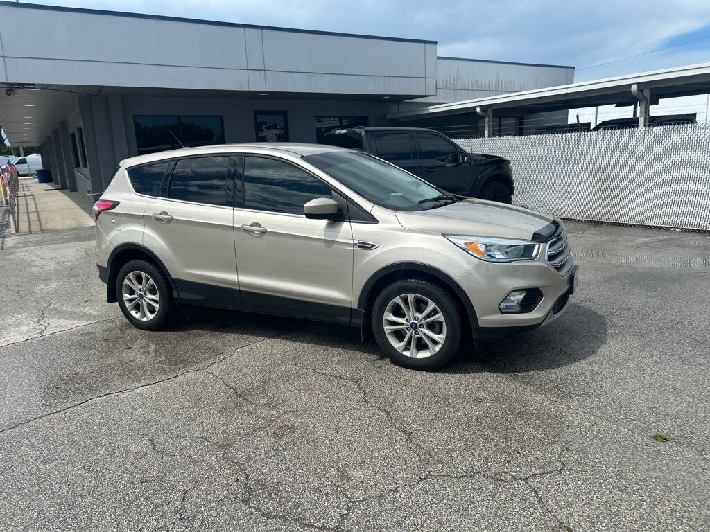 Used 2017 Ford Escape SE SUV