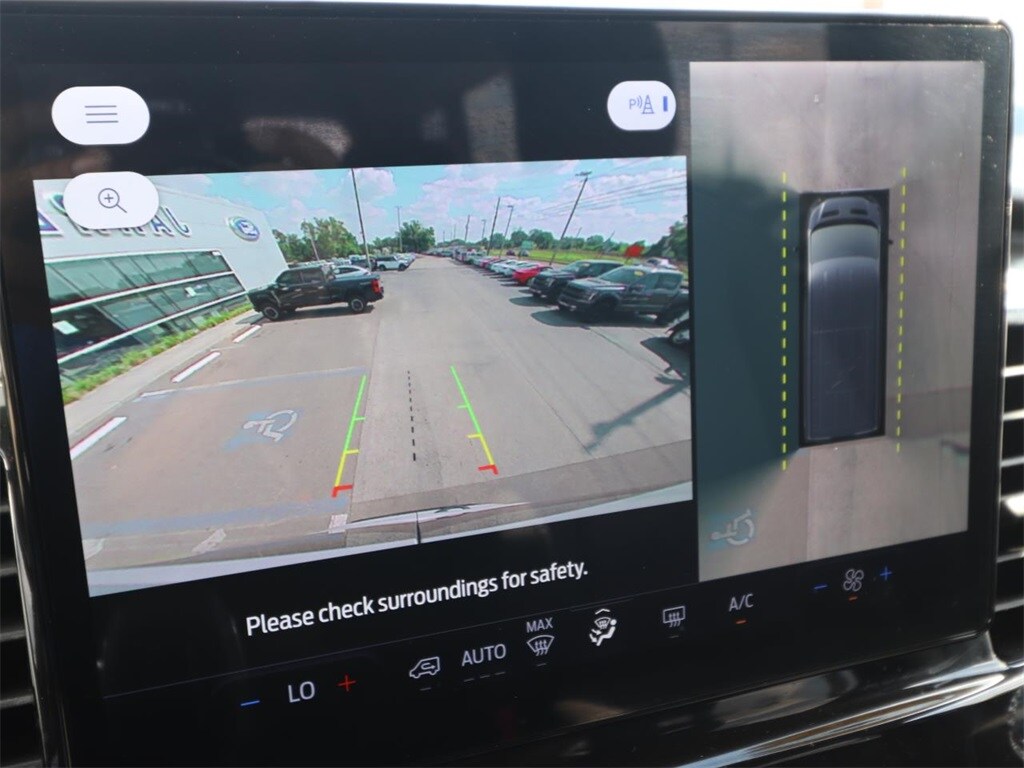 2023 Ford Transit Passenger XLT photo 4