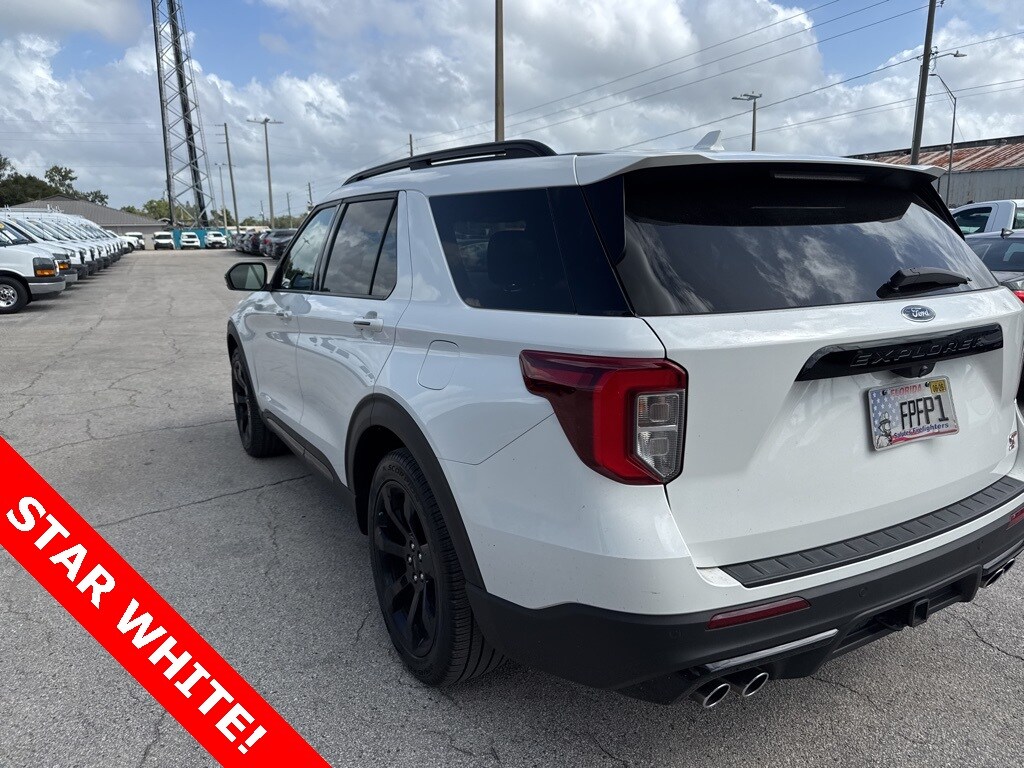 2022 Ford Explorer ST photo 4