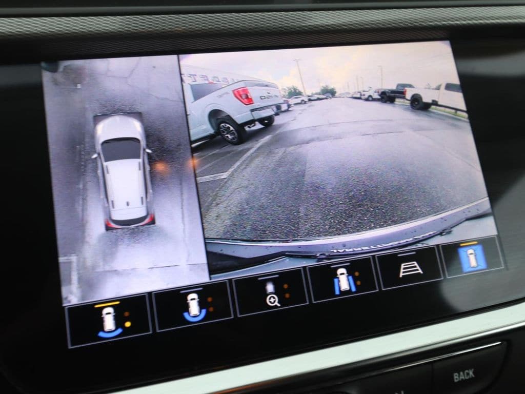 Certified 2021 Buick Encore GX Essence SUV
