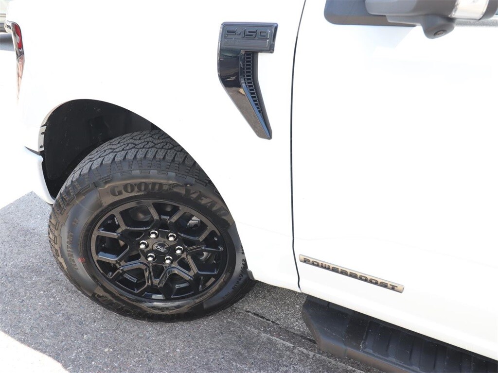 2025 Ford F-150 XLT photo 3