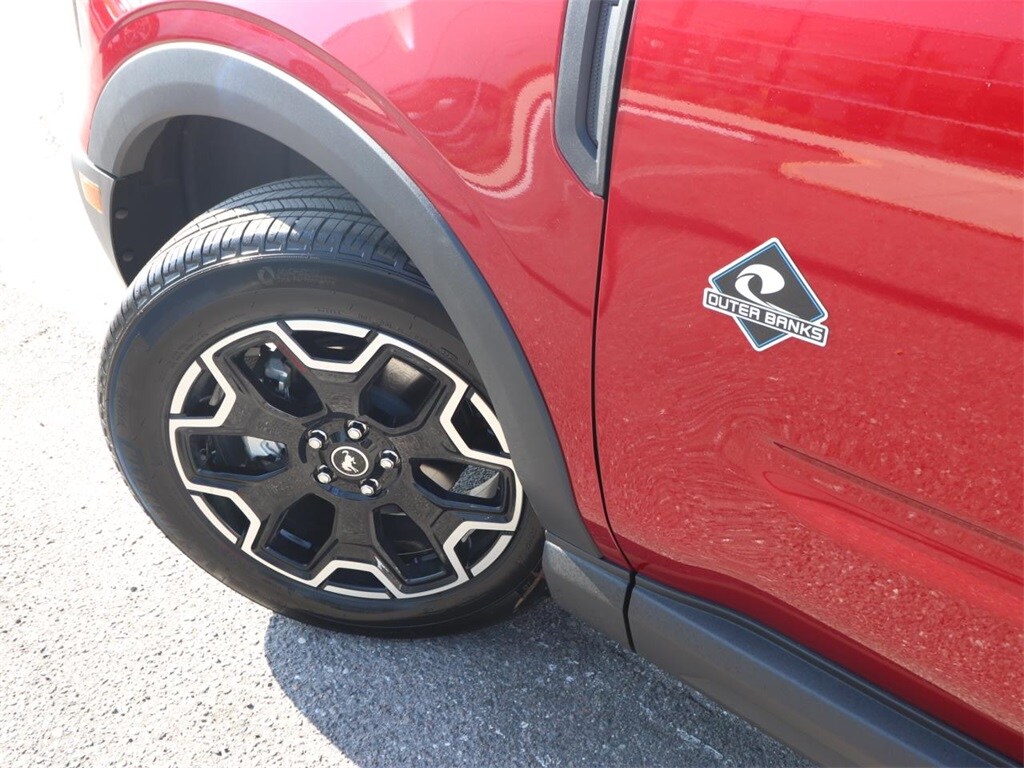 2025 Ford Bronco Sport Outer Banks photo 3