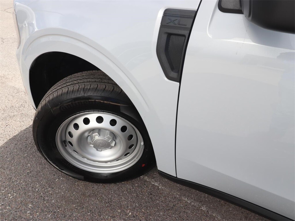 New 2025 Ford Maverick XL Truck