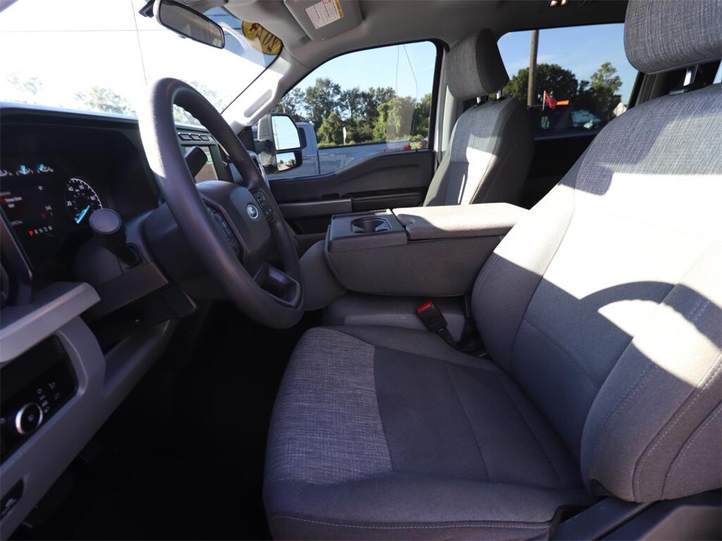 2024 Ford F-250 XLT photo 2