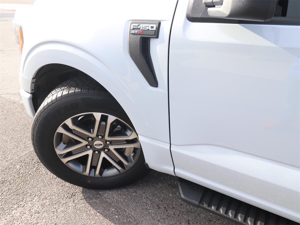 2022 Ford F-150 STX photo 3