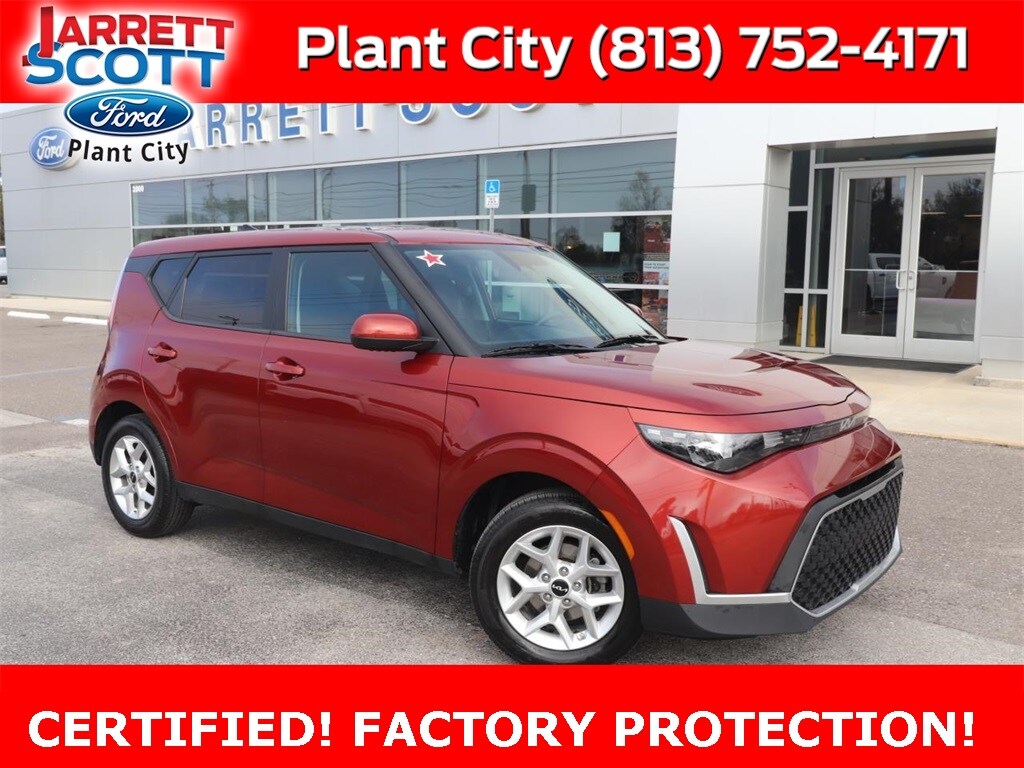 Certified 2025 Kia Soul LX Hatchback