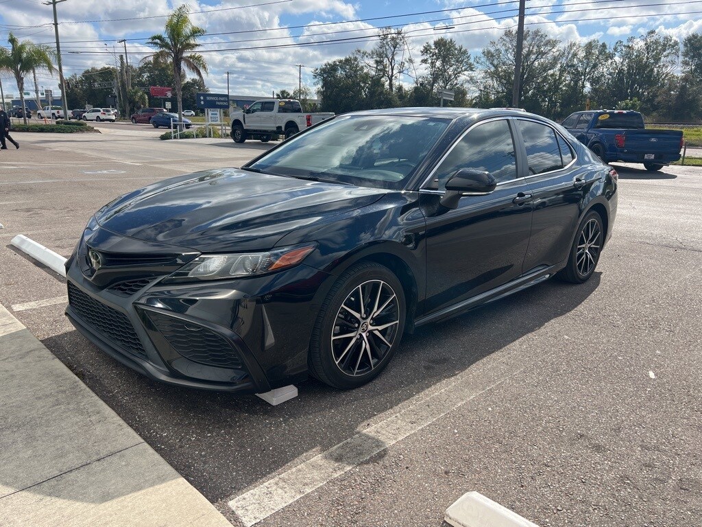 Used 2023 Toyota Camry SE Sedan