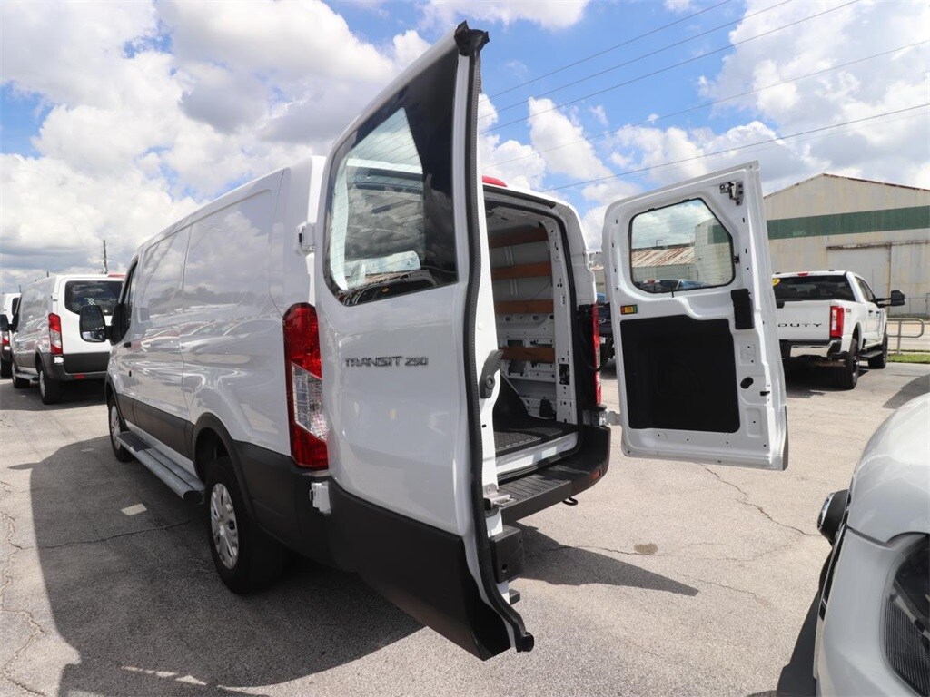 2023 Ford Transit Cargo Van photo 4