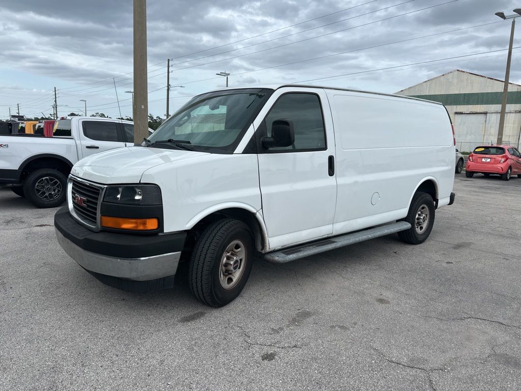 2017 GMC Savana 2500's photo