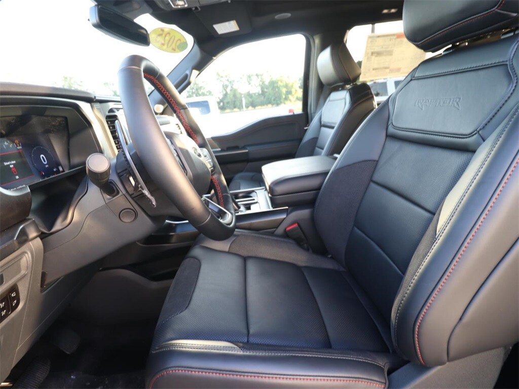 2025 Ford F-150 Raptor photo 2