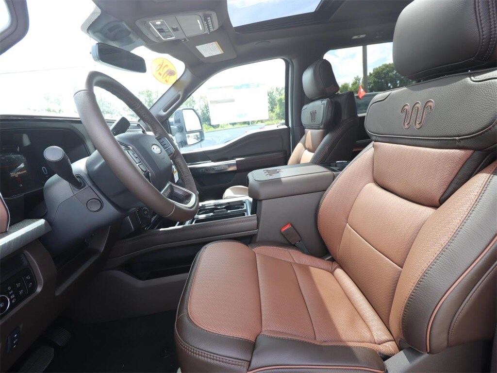 2026 Ford F-350 King Ranch photo 2