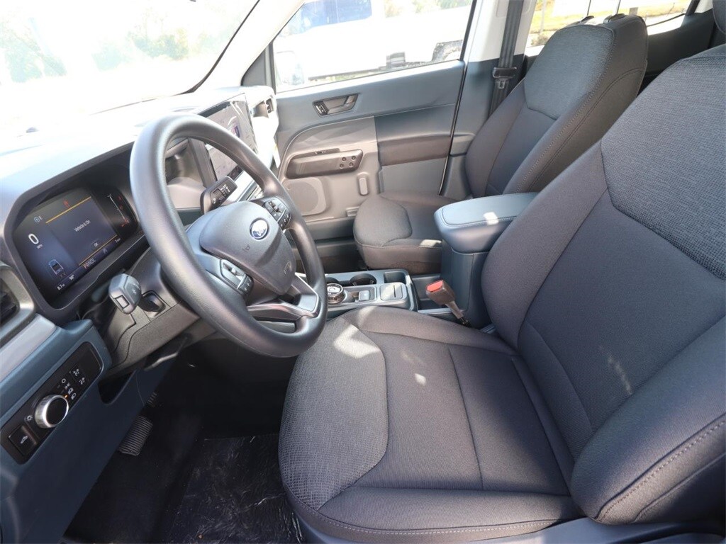 2025 Ford Maverick XL photo 2