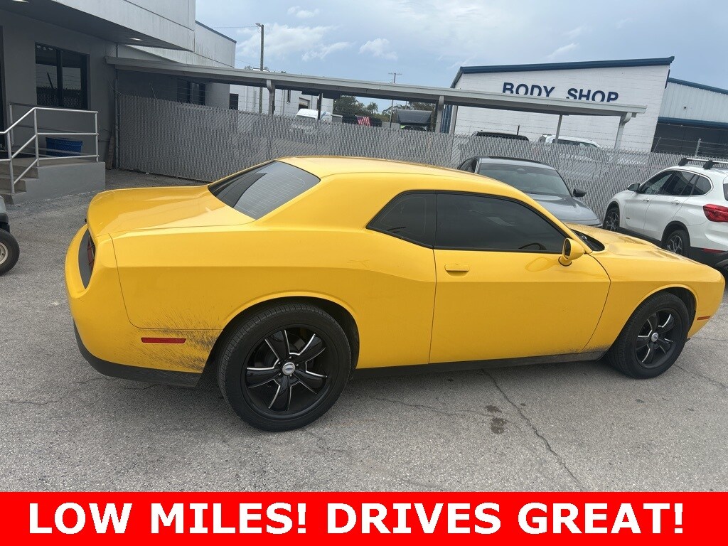 Used 2017 Dodge Challenger SXT Coupe