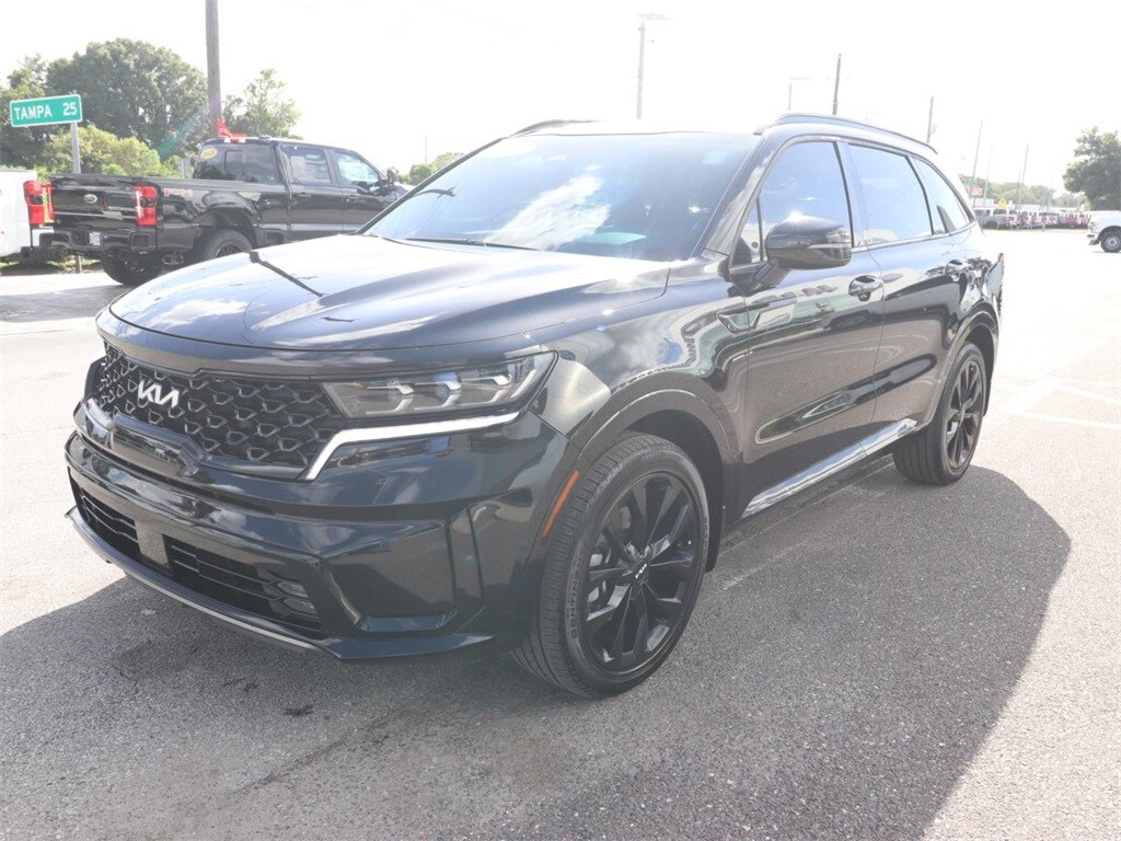 2022 Kia Sorento SX photo 2