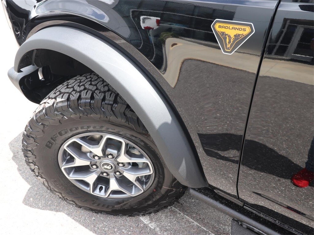 2025 Ford Bronco Badlands photo 3