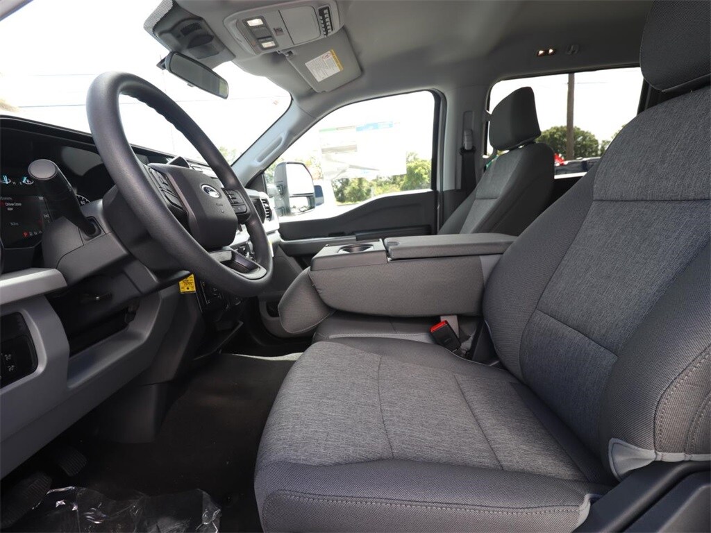 2026 Ford F-250 XL photo 2