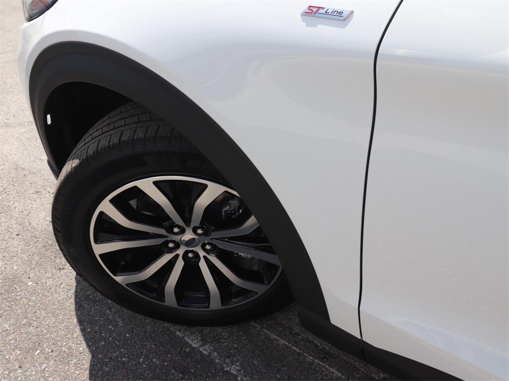 2025 Ford Explorer ST-Line photo 3