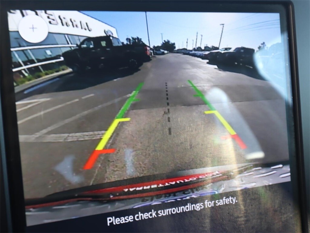 2022 Ford Edge SEL photo 3