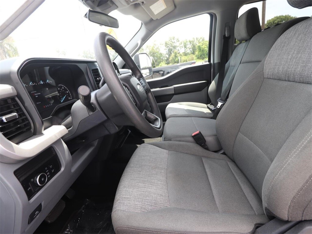 2024 Ford F-250 XLT photo 2