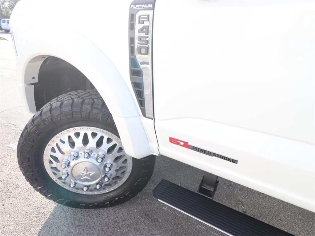 2024 Ford F-450 photo 3