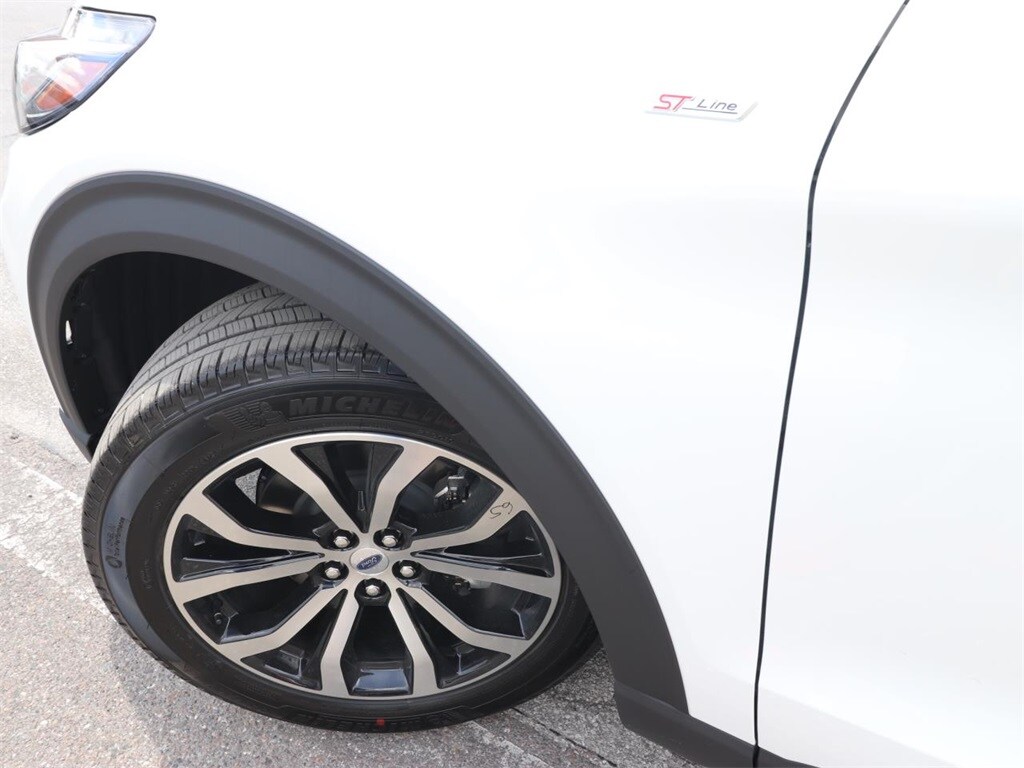 2025 Ford Explorer ST-Line photo 3