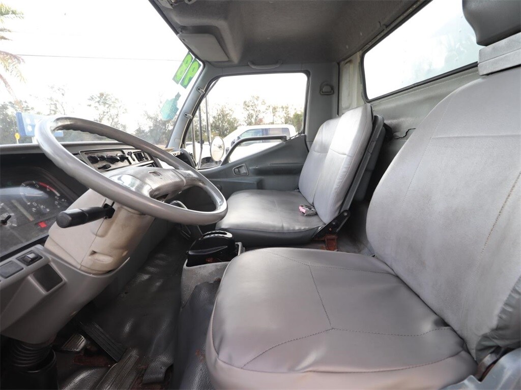 Used 1998 Mitsubishi Truck